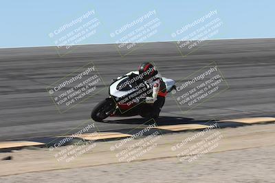 media/Oct-13-2025-Moto Forza (Mon) [[a66d839500]]/3-B Group/Session 2 (Bowl)/